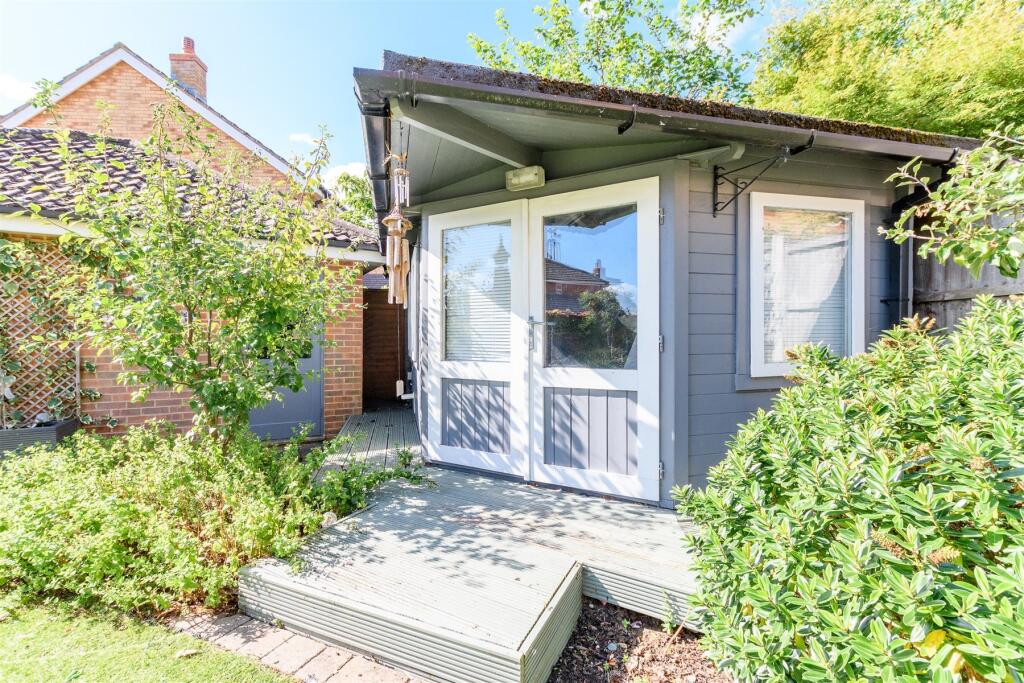 Workshop/Outbuildings