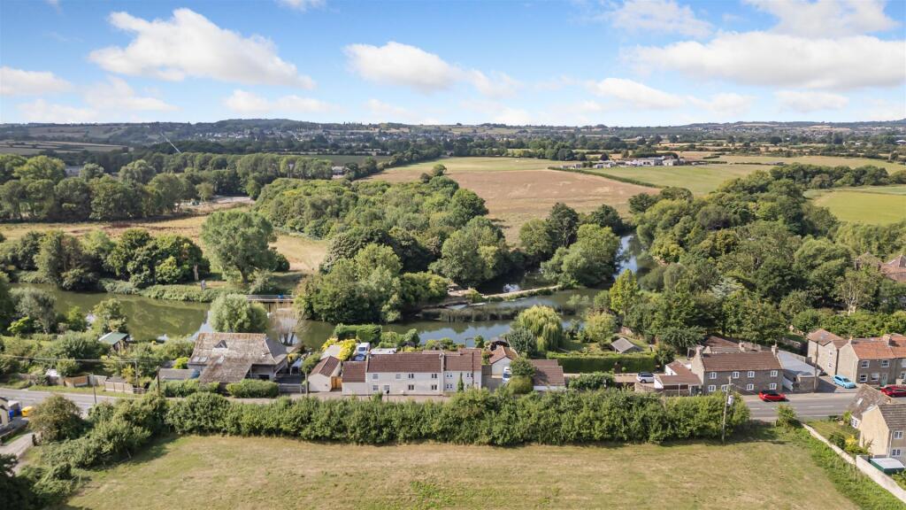 Front External 1.jpg