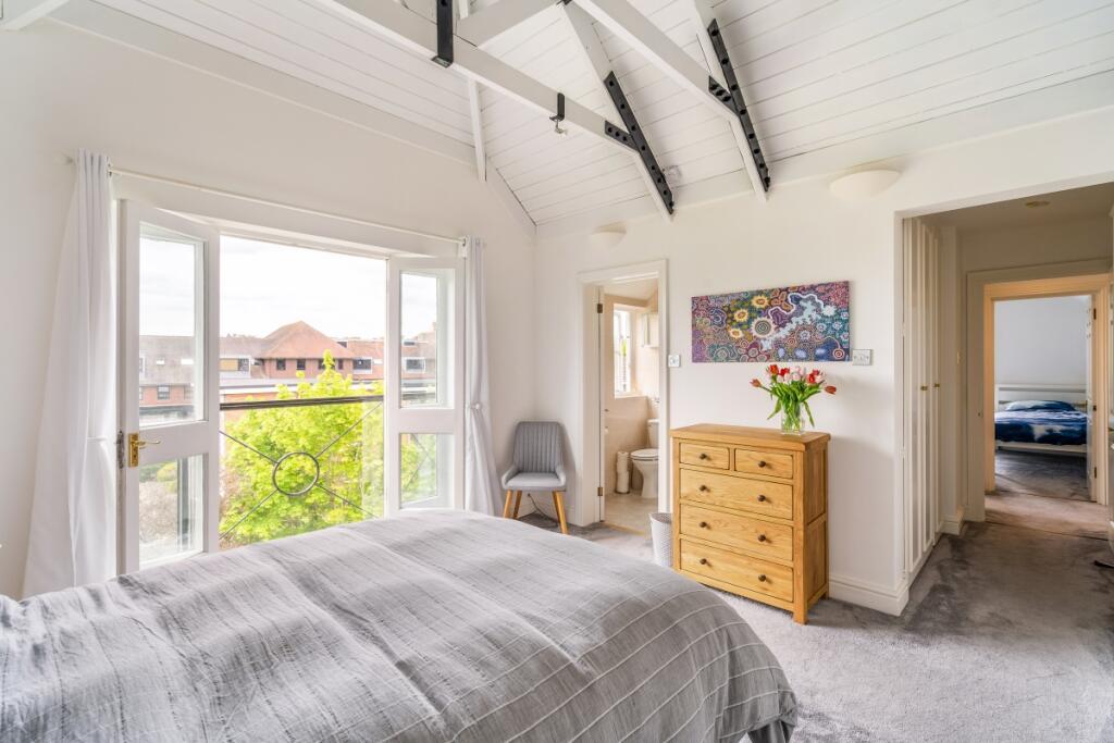 14 Boathouse Reac...