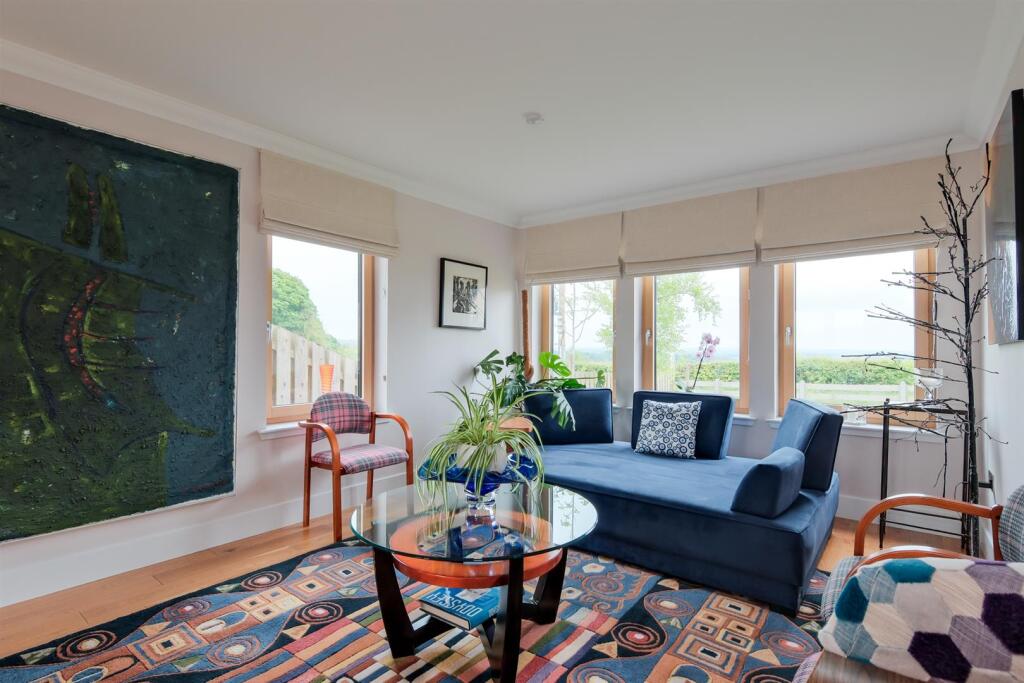 004-15 Cartland Rd, Lanark ML11 7RF.jpg