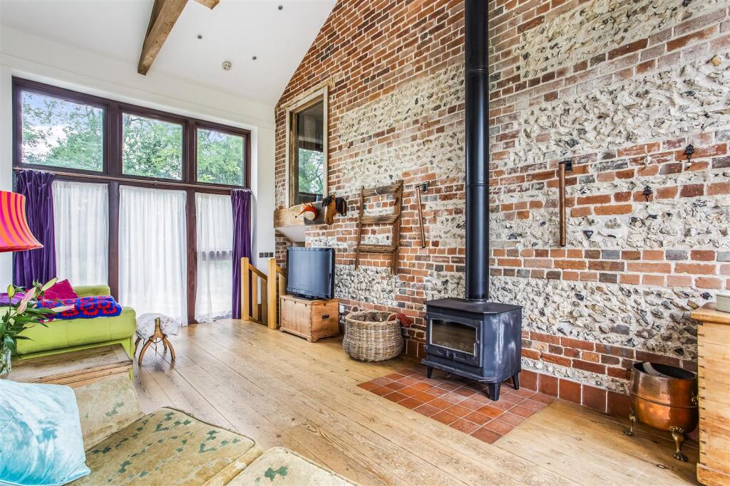 74396_Nightingale Barn - (8).jpg