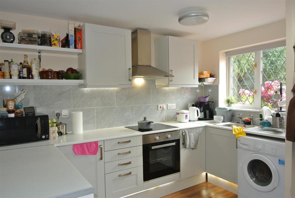 Kitchen.JPG