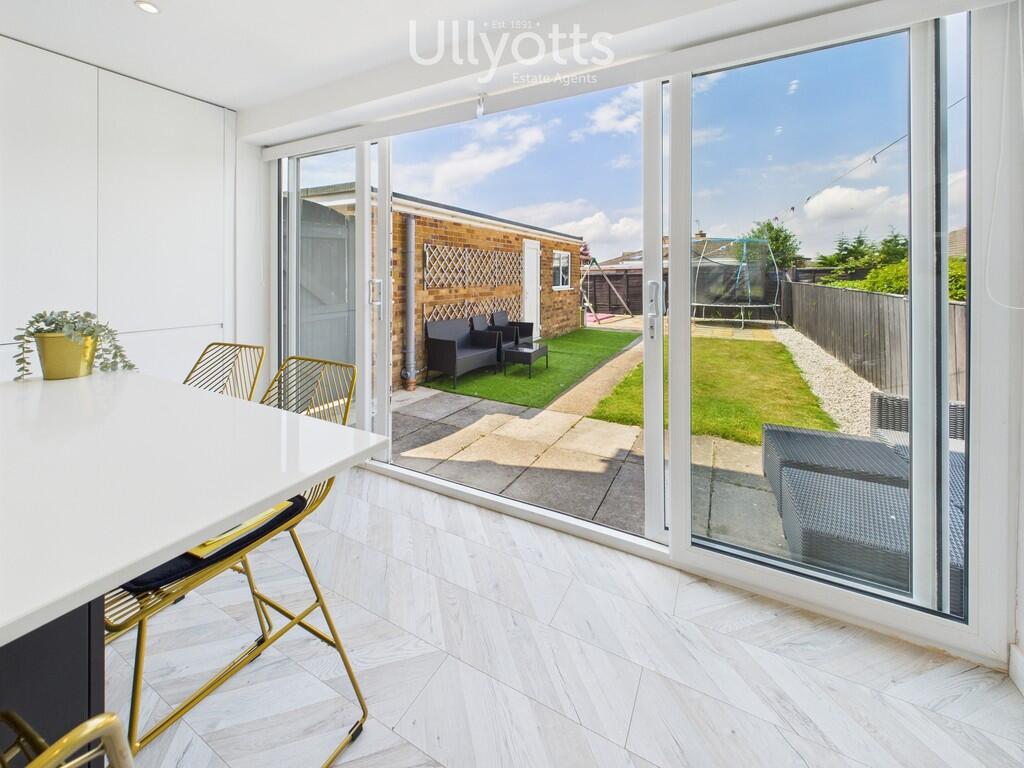 Kitchen / Dining ...