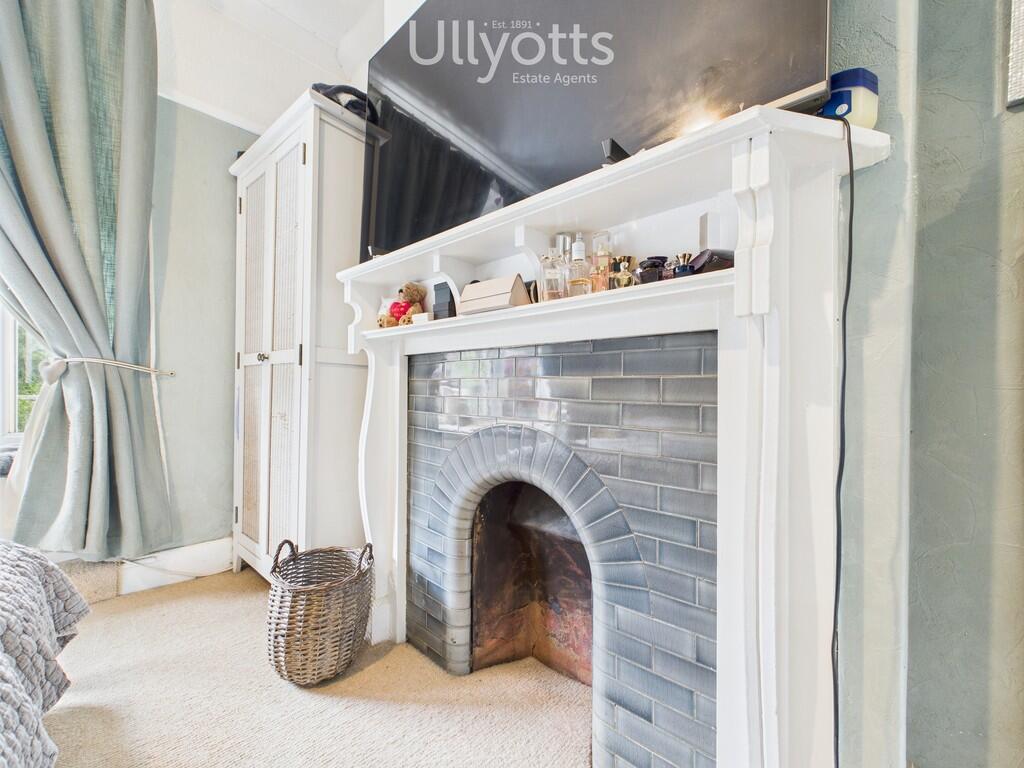 Feature Fireplace