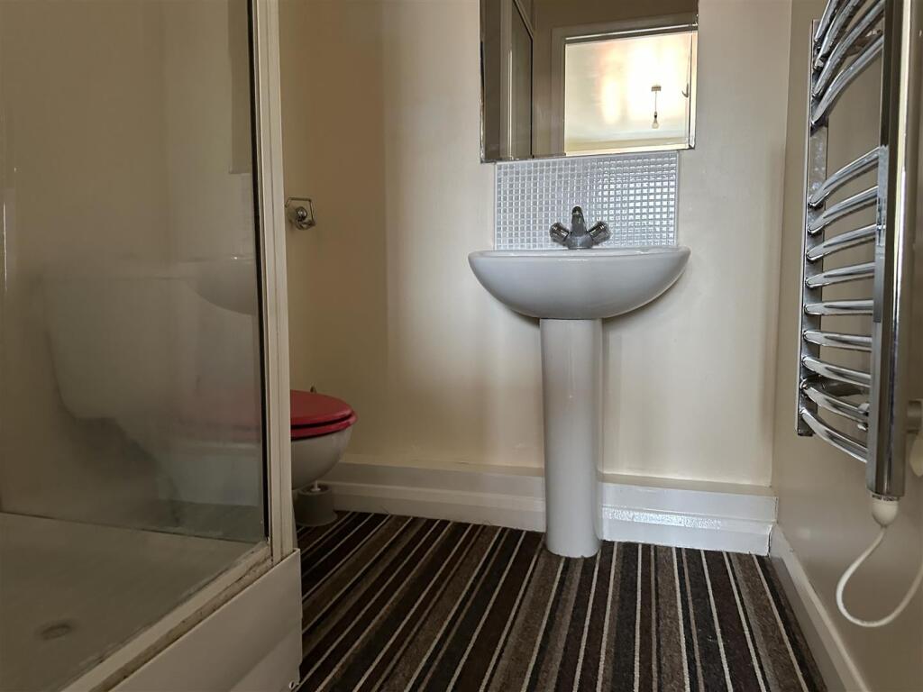 Master En-Suite