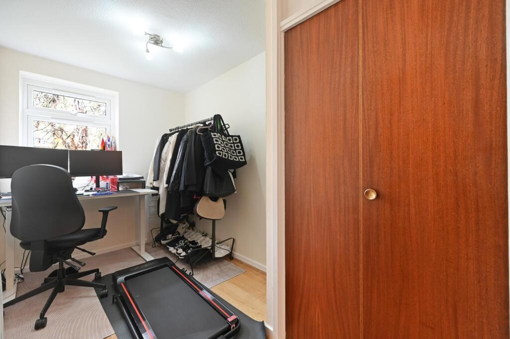 RCREE- 5 harriers close- study 3 (1).jpg