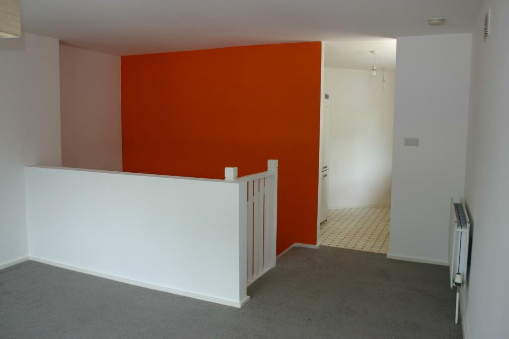 104 Burghley Road 009.jpg