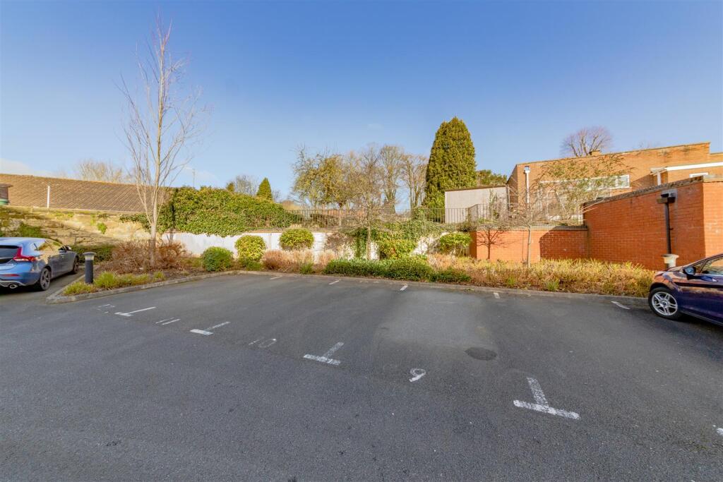 28 Royal Mews, Ashby