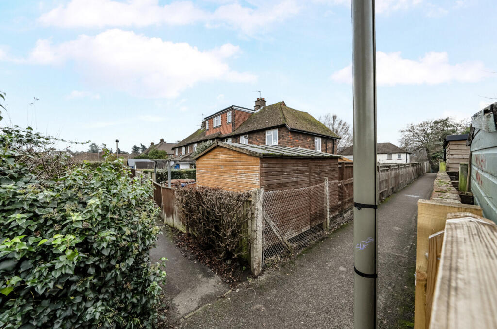 1387222-1-694a6ee...