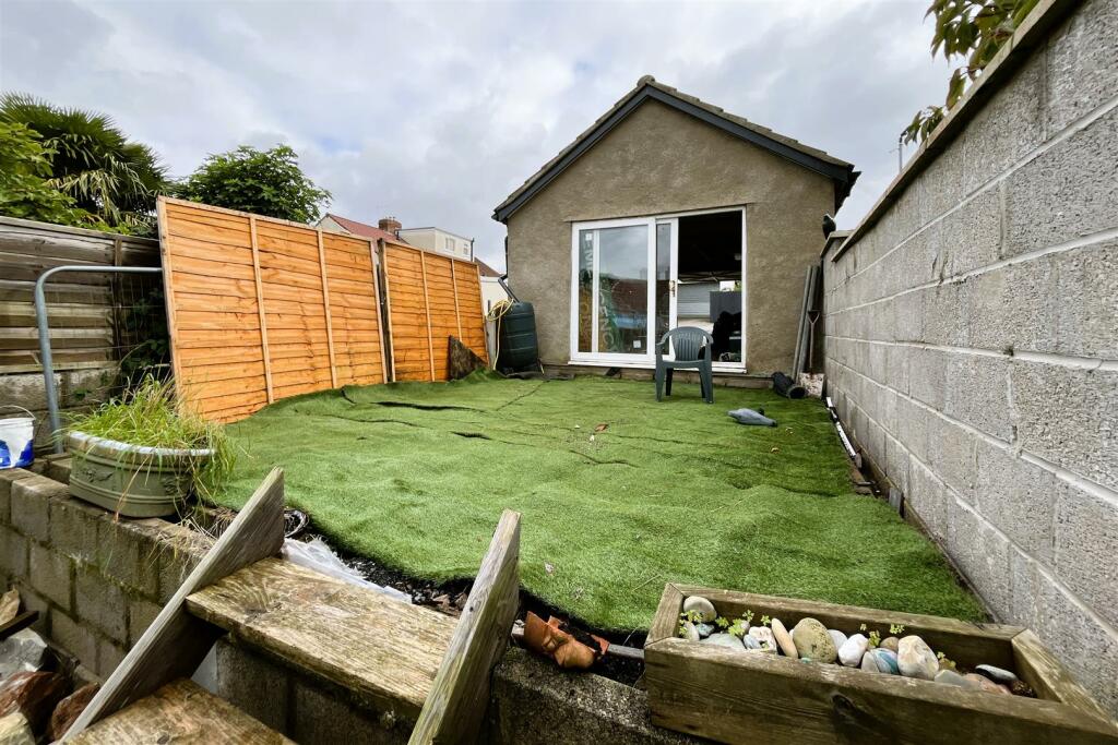 Garage and Garden to the Rear of 209, Luckwell Roa