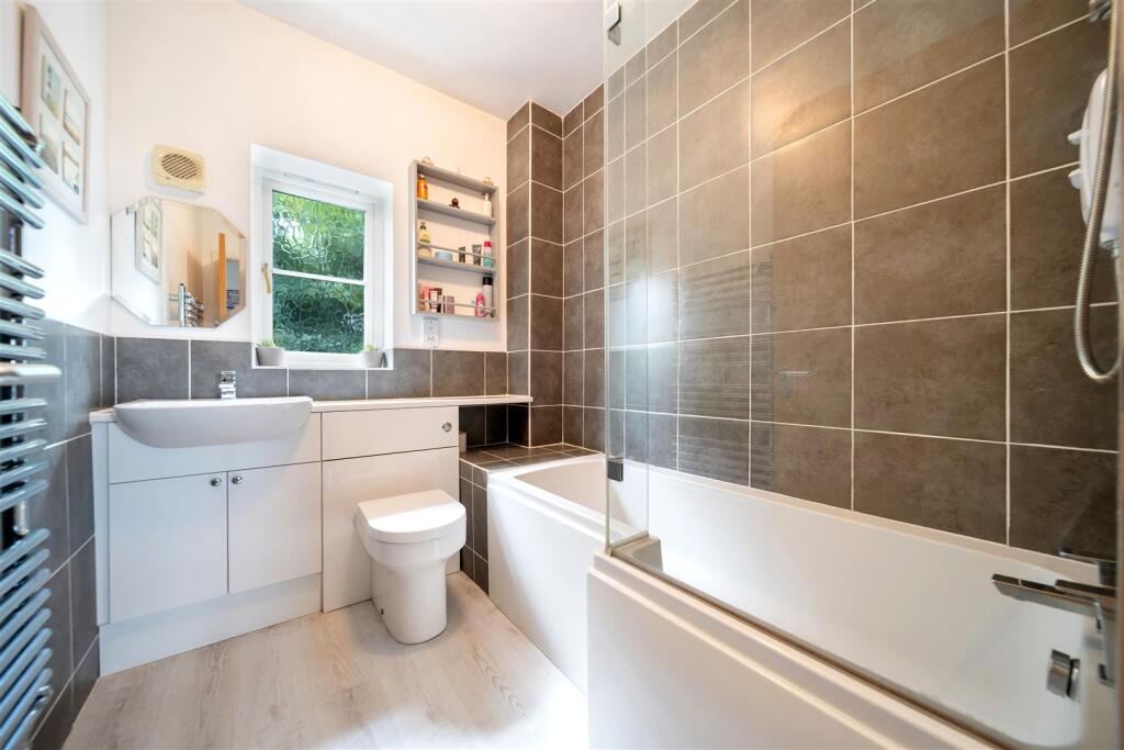 104 Foxhall Rd-25.jpg