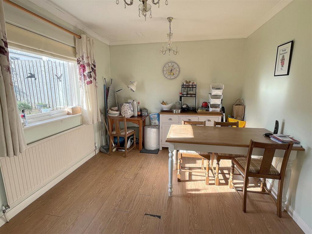 Dining Area.jpg