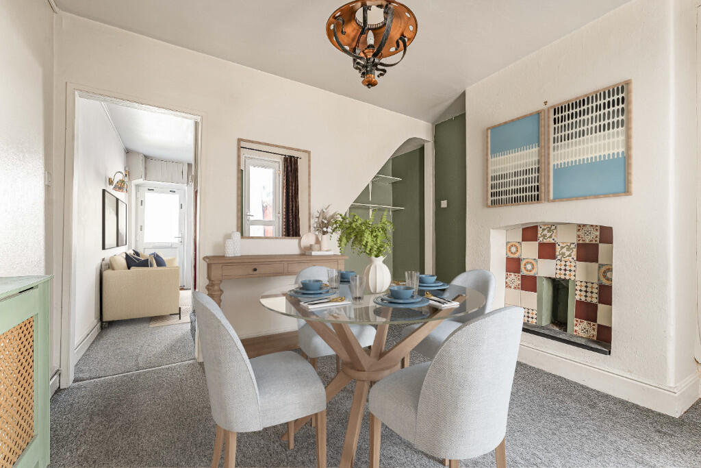 Dining Room 2 fur...