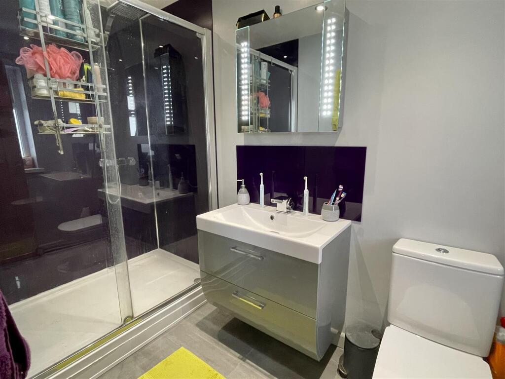 En-Suite Shower Room