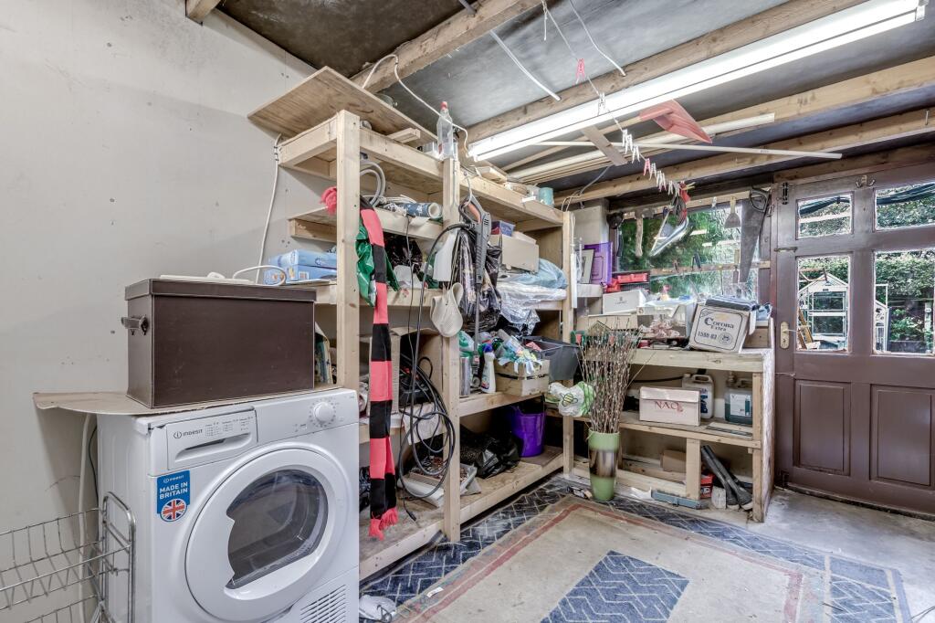 Utility Room/Workshop