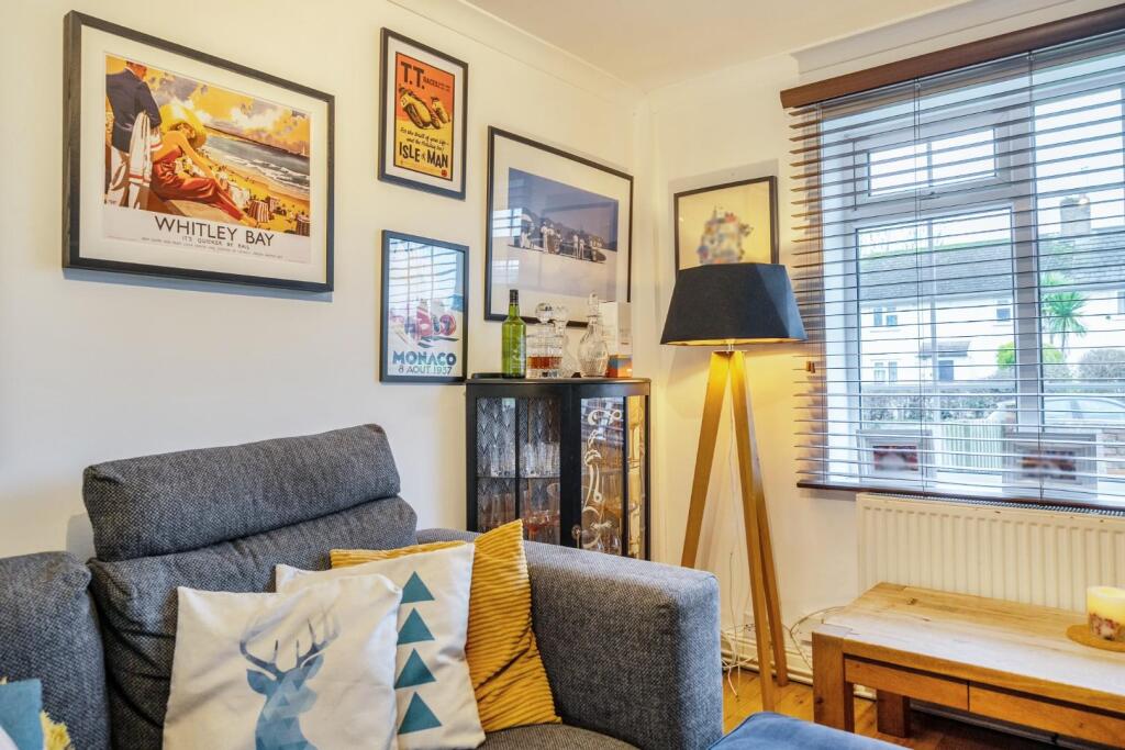 lifestyle lounge (2).jpg