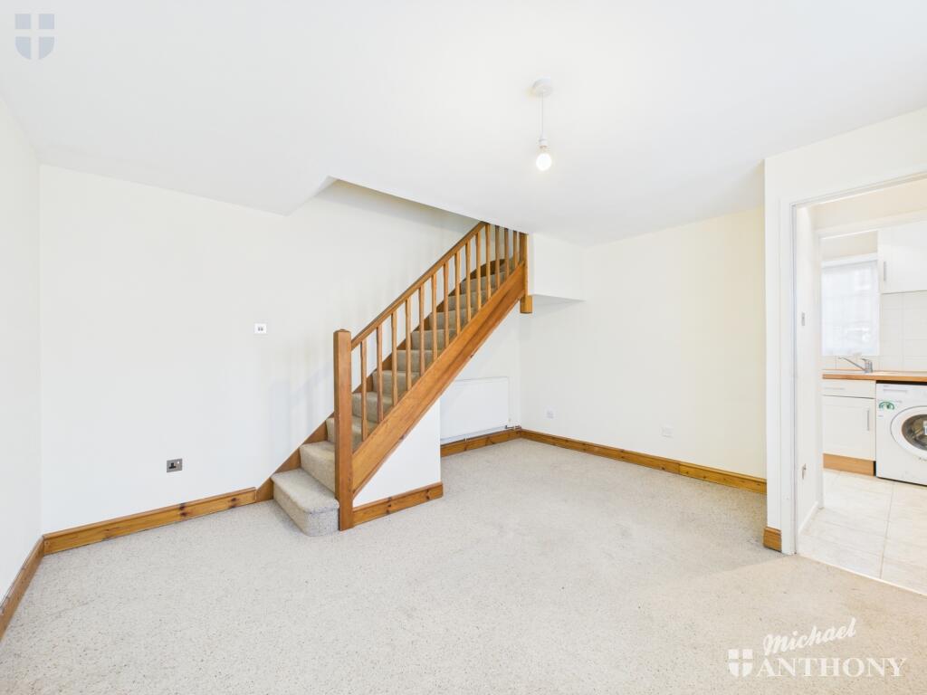 CAM02773G0-PR0276-STILL003