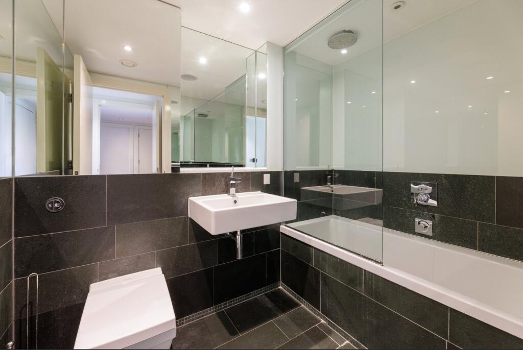 Principle's En-Suite
