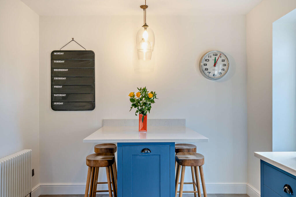 8671259-interior0...