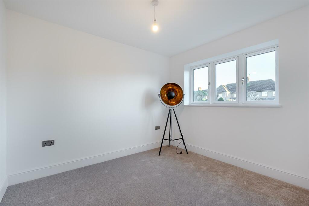 8632067-interior17.jpg