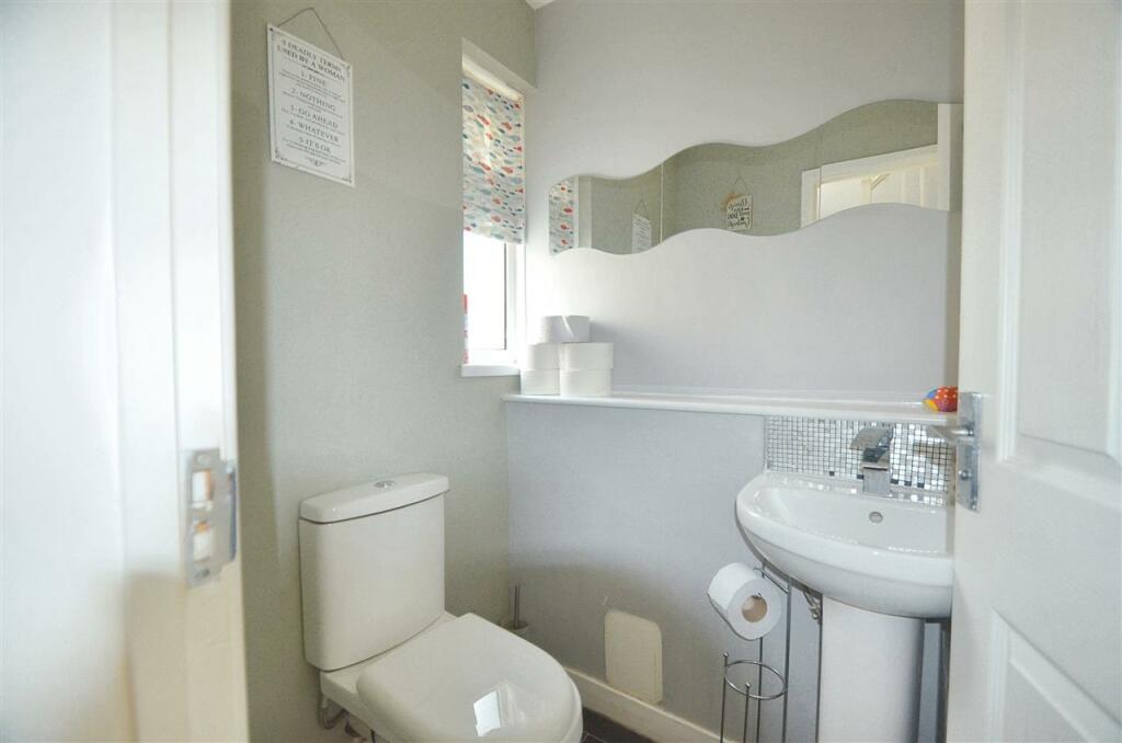 CLOAKROOM/WC