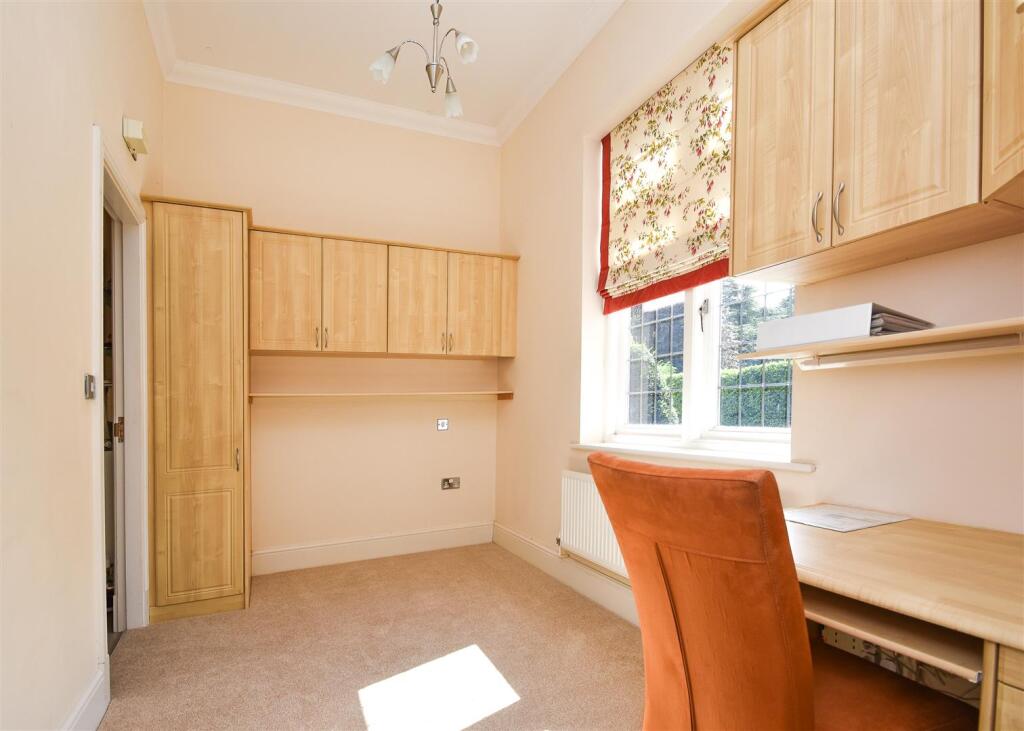 18c Southgate - Bed 2.jpg