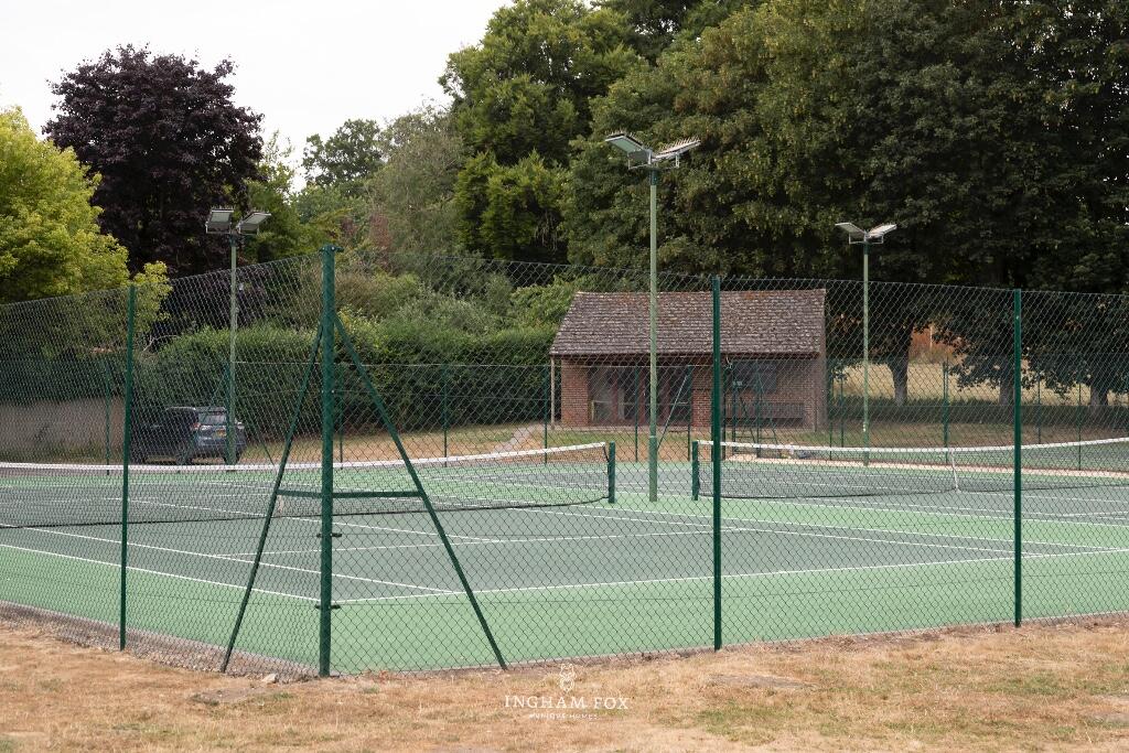 Nearby Tennis