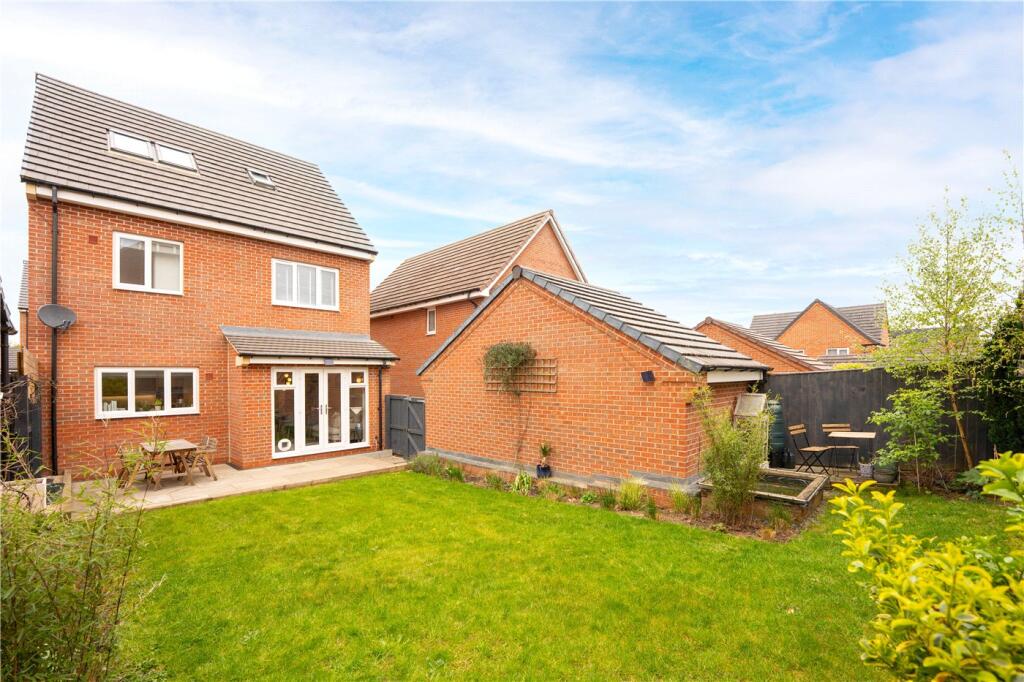 Garden To House Side