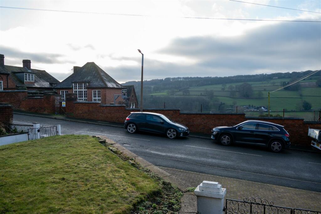 012-53a Holbrook Road.jpg