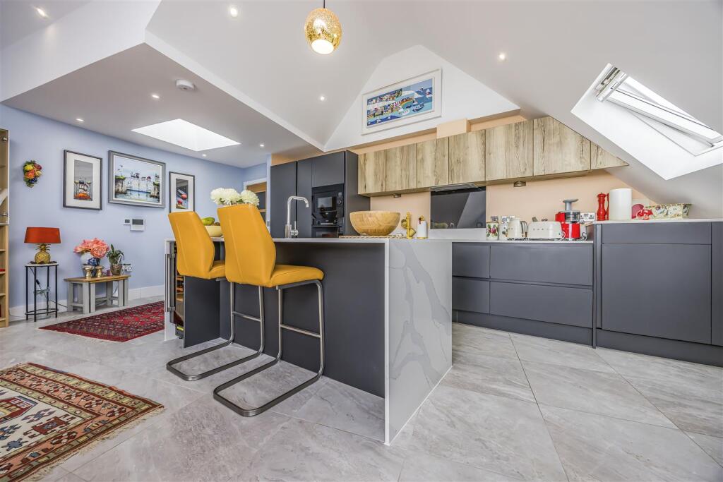 Flat 9 Meraki, 2 Cellars Farm Road, Bournemouth-Po