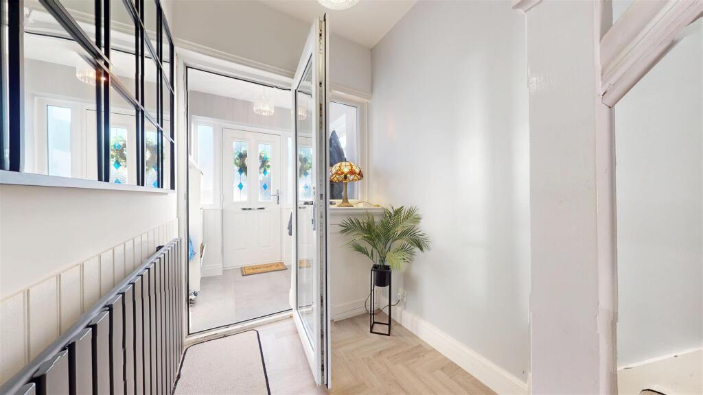 St Georges Avenue Hallway