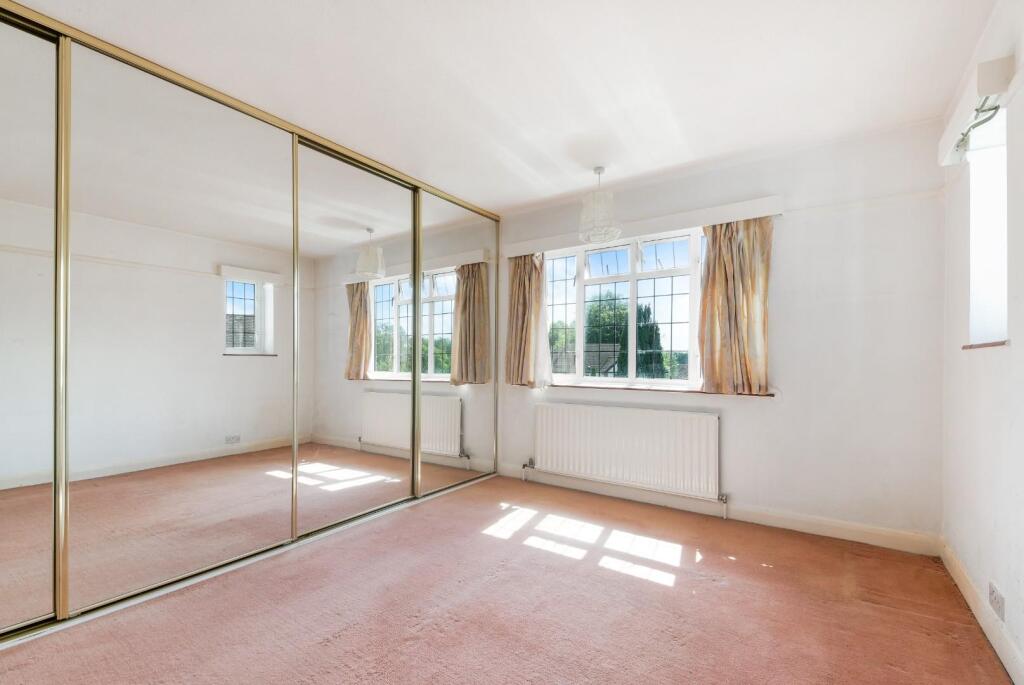 PEMBROKE CLOSE (8).jpg