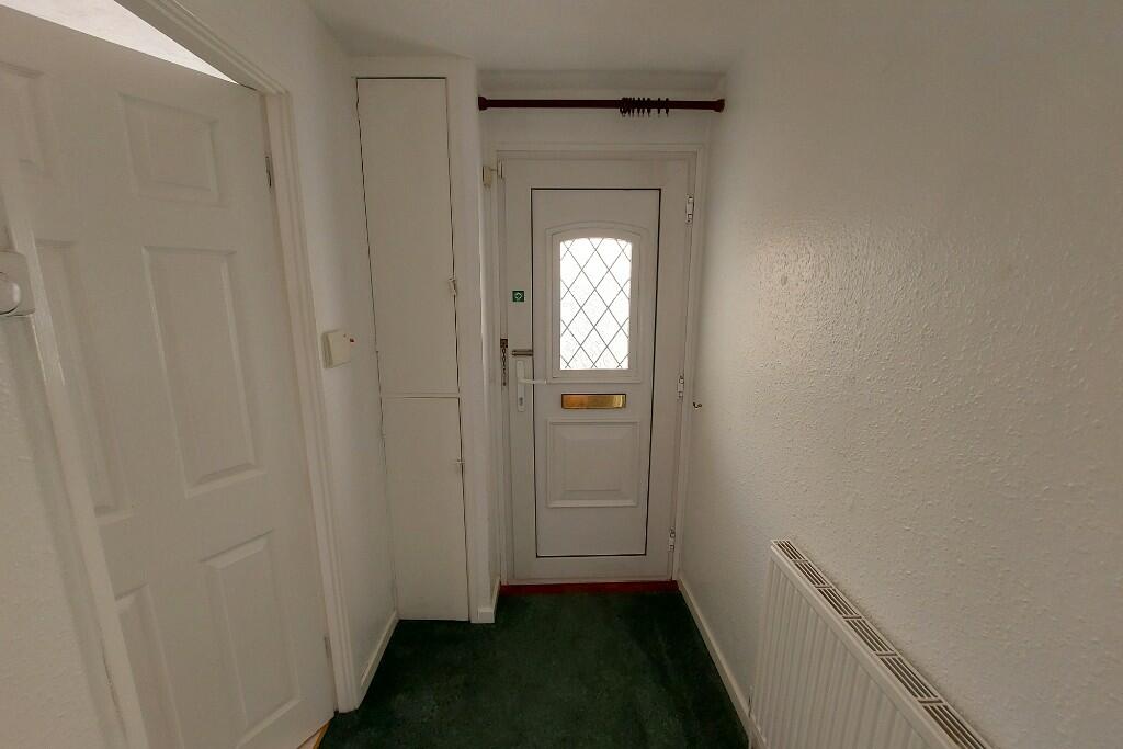 10' Entrance Hall 