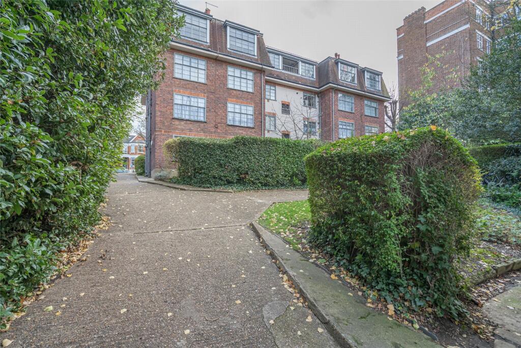 Colney Hatch Lane, London, N10