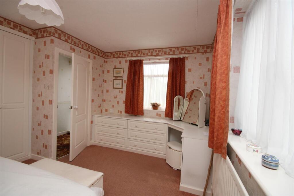 Bedroom 1 (Master) Dual Aspect