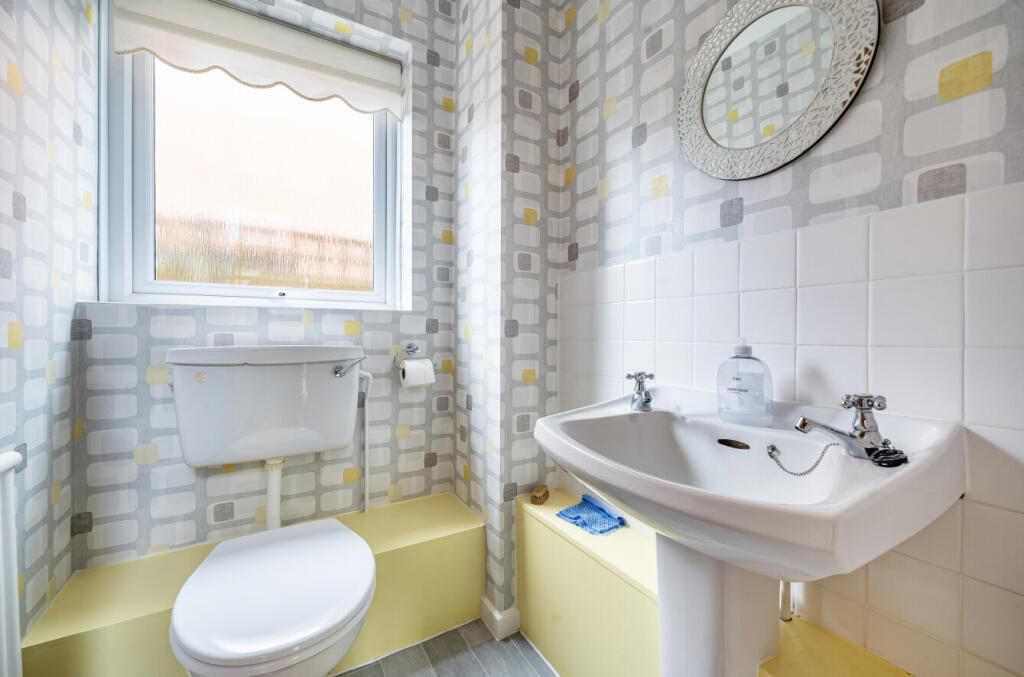 1300064-11-683884...