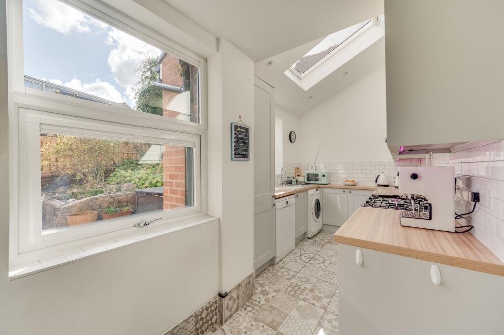 LOUNGE, KITCHEN AND DINER