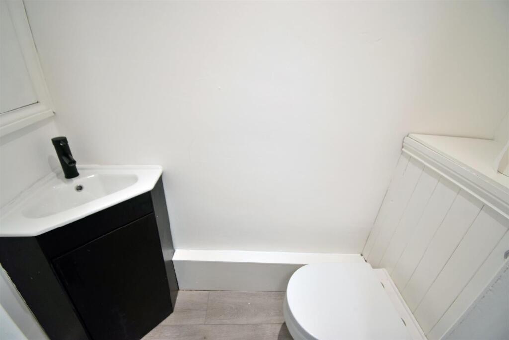 DOWNSTAIRS CLOAKROOM