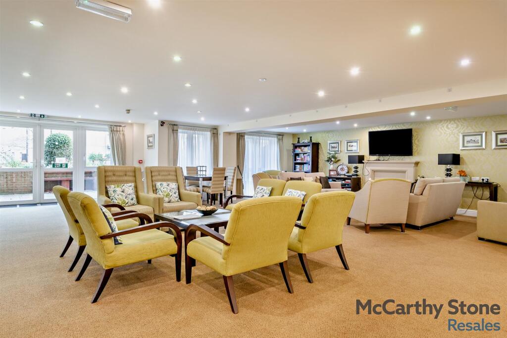 Homeowners Lounge