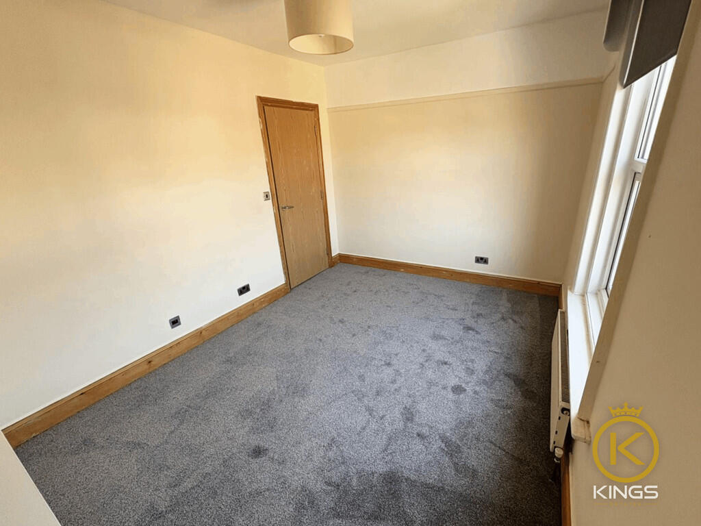 18A ELPHINSTONE R...