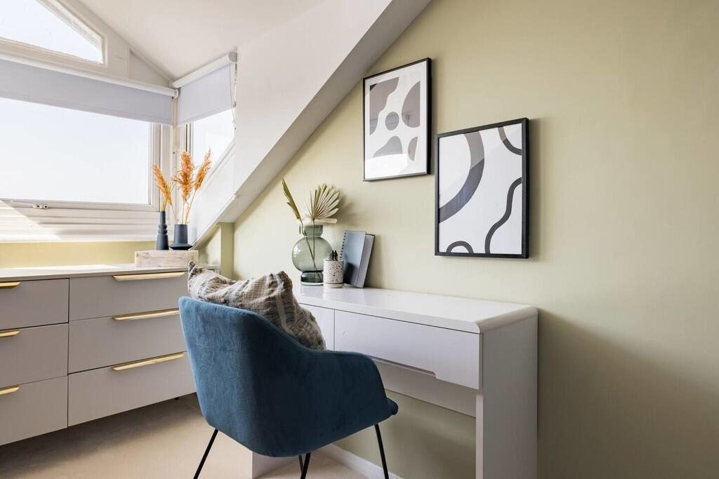 c05d38f6-9a29-452...