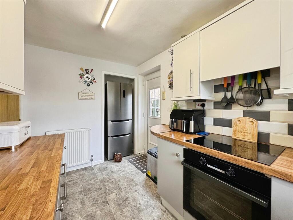 1b55c534-7F-4445-8D22-2C28E7B58D6F-510-0000009E740