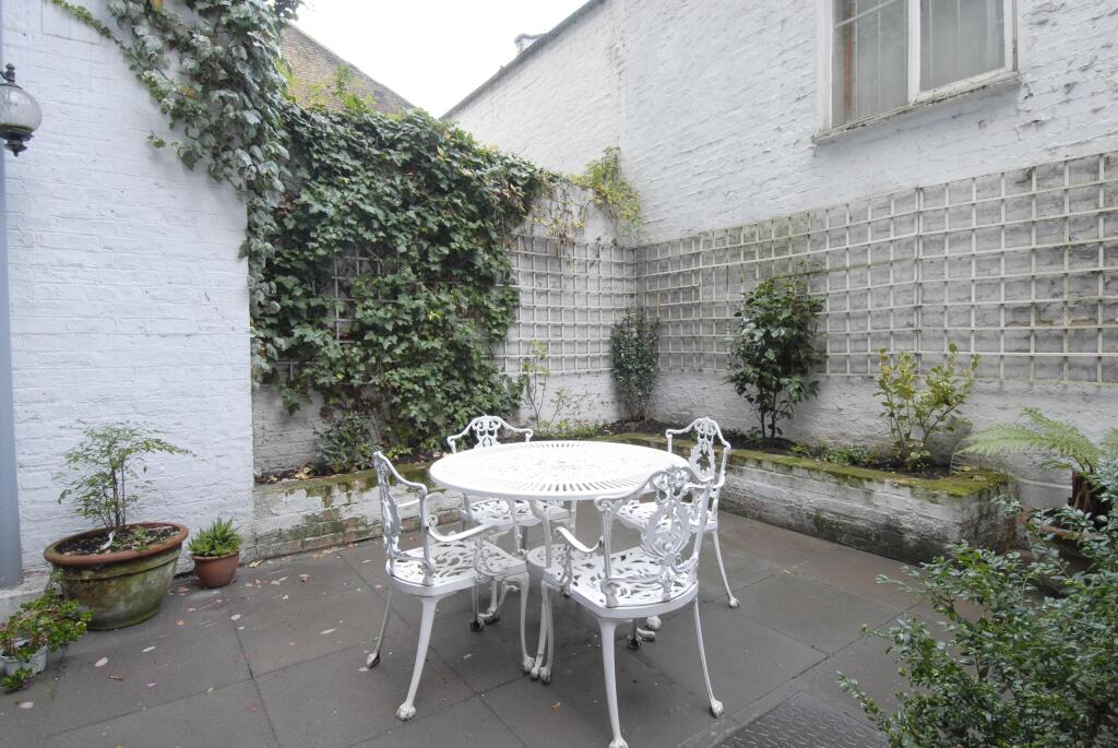 Patio 1