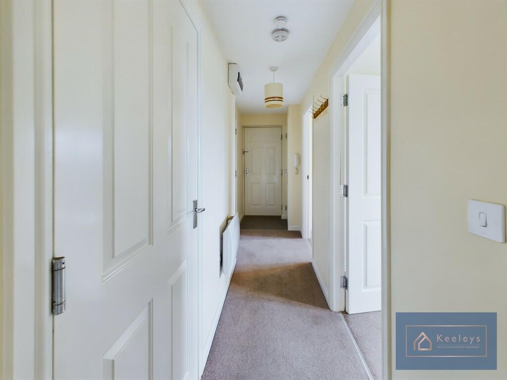 Hallway to front ...