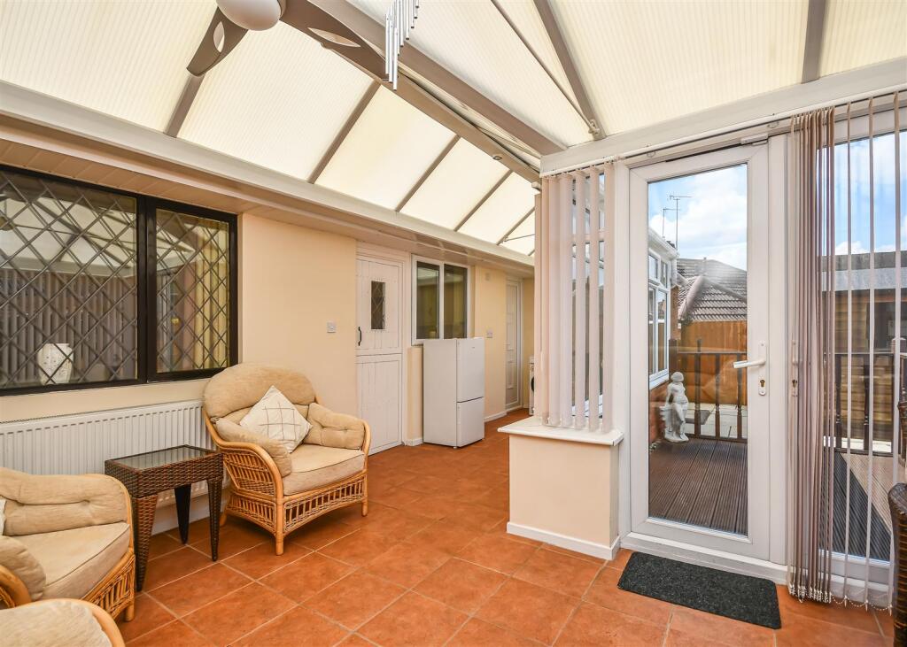 5 Kirkstone Crescent-Conservatory.jpg