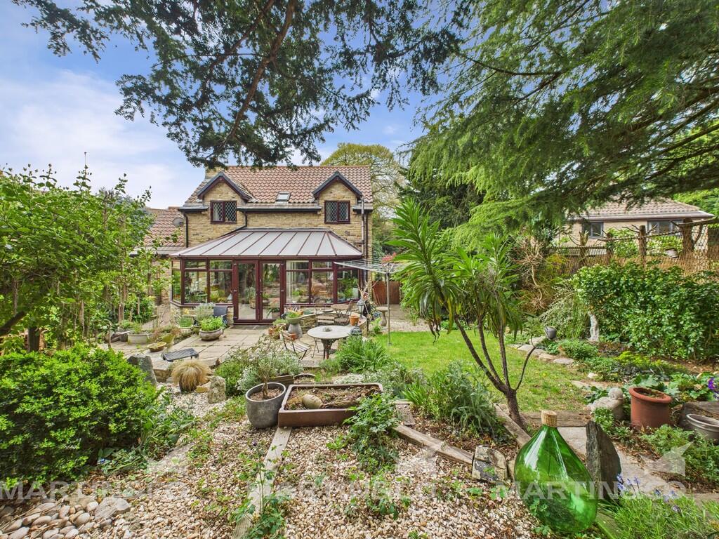 CAM02406G0-PR0443...