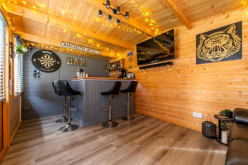 Summerhouse/Garden Bar