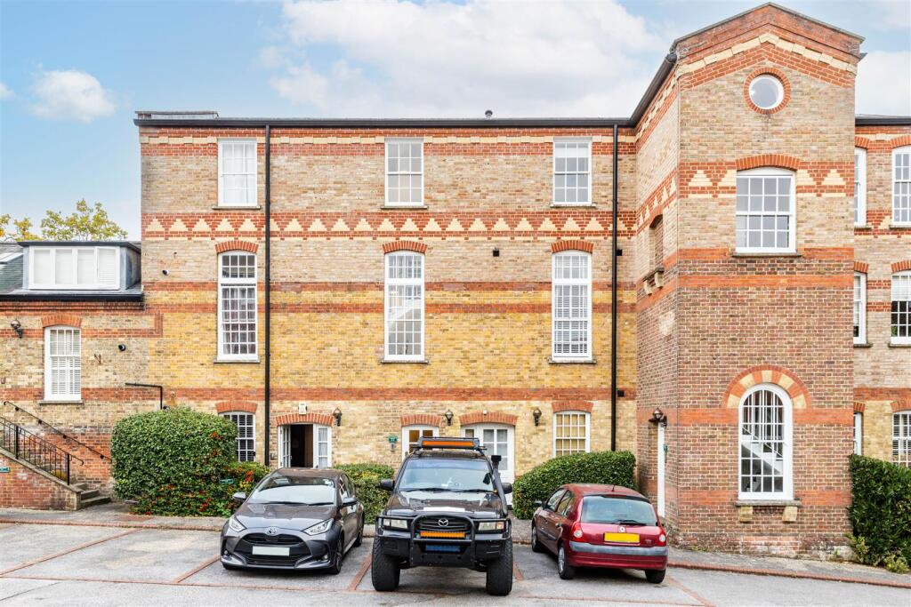 18 Blenheim Mews-10.jpg