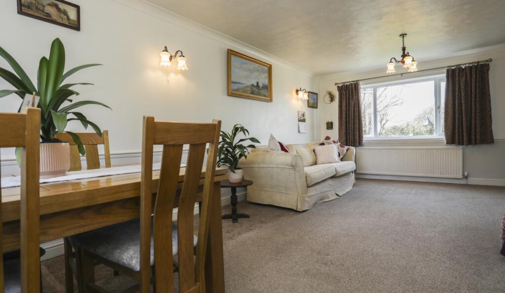 Dining Room (2)