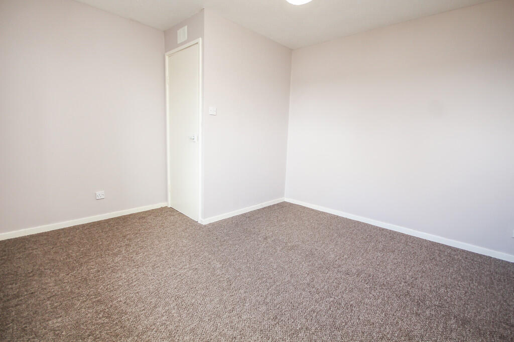 38 Quentin Rise -...